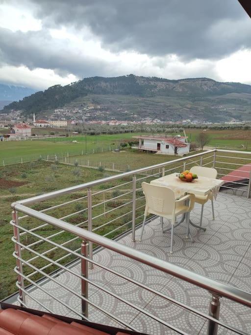 Guest House Ilir Berat Bagian luar foto