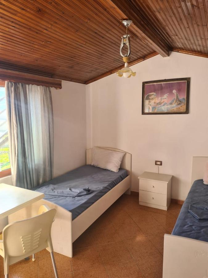Guest House Ilir Berat Bagian luar foto
