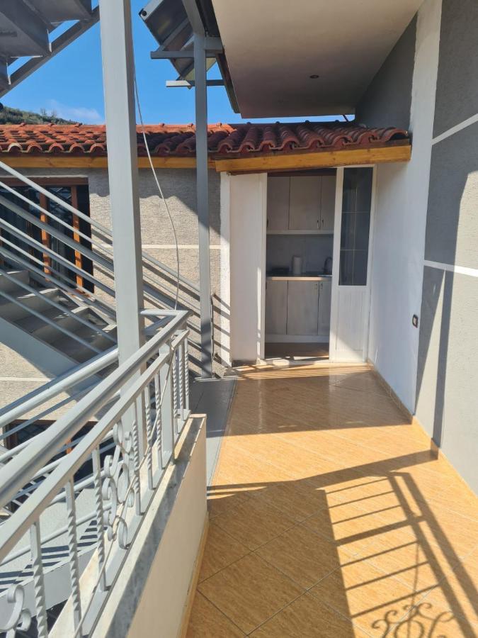 Guest House Ilir Berat Bagian luar foto