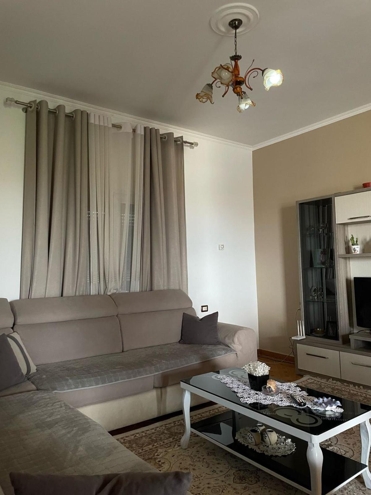 Guest House Ilir Berat Bagian luar foto