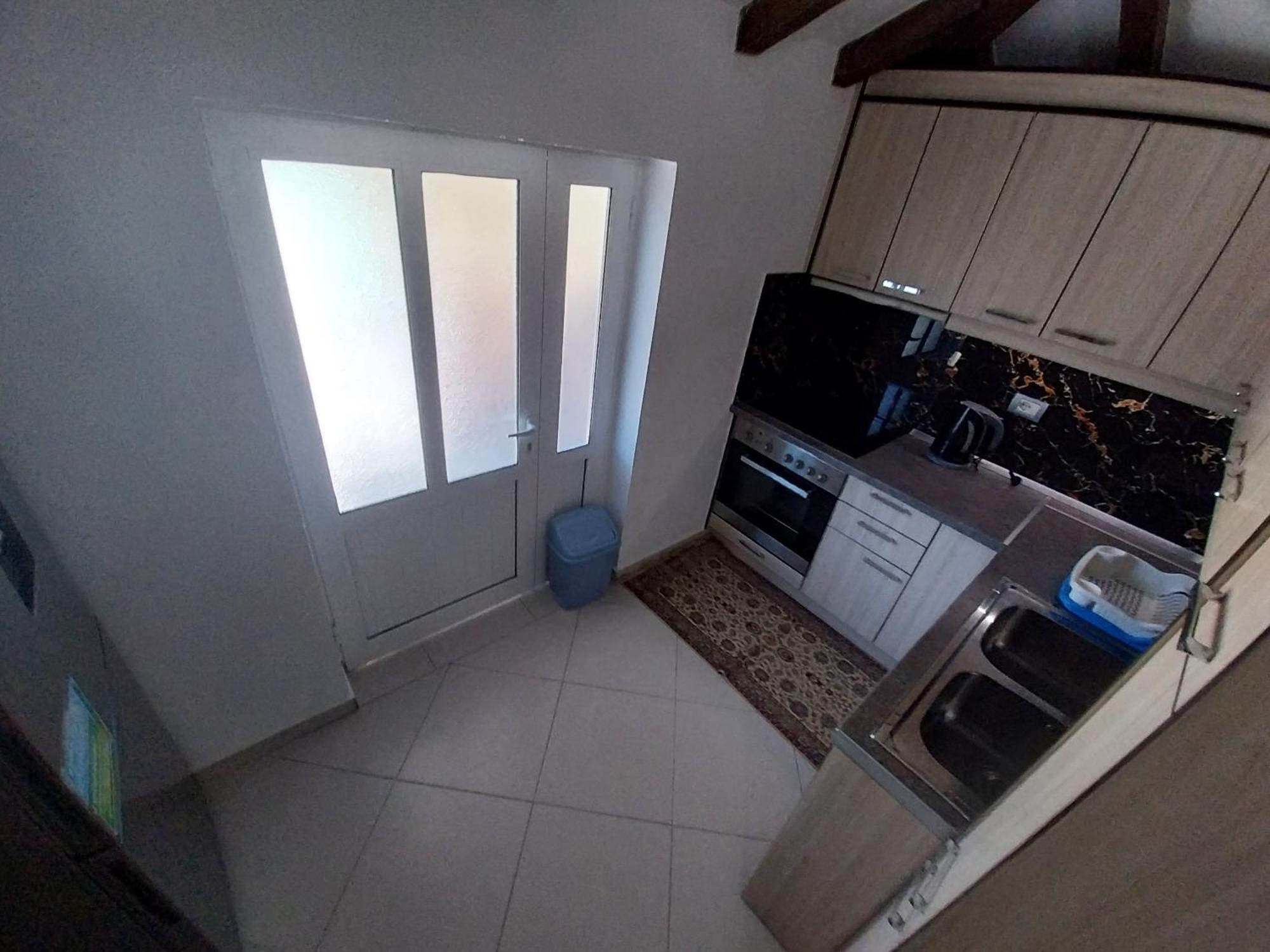 Guest House Ilir Berat Bagian luar foto